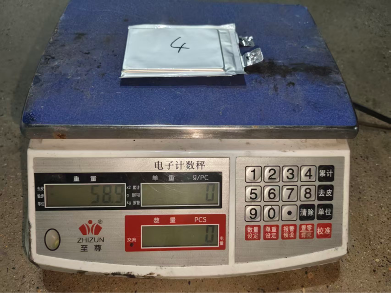 Ah软包锰酸锂-钛酸锂电池的安全测试案例，通过火焰、针刺等五大测试